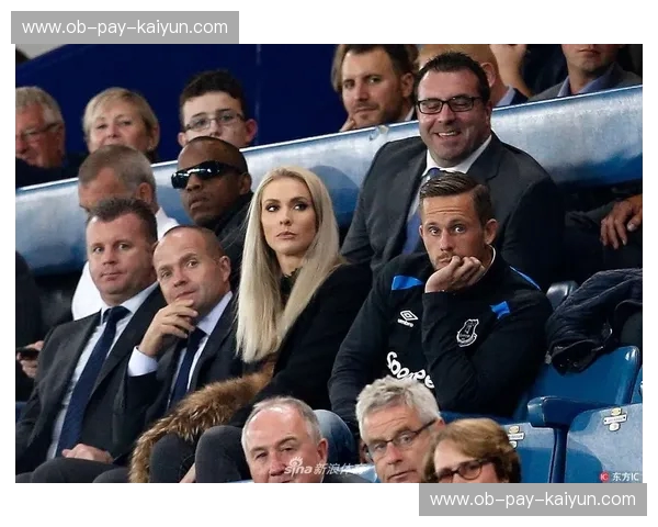 古迪逊公园的最后一支舞：当“太妃糖”的坚韧撞上“红魔”的救赎